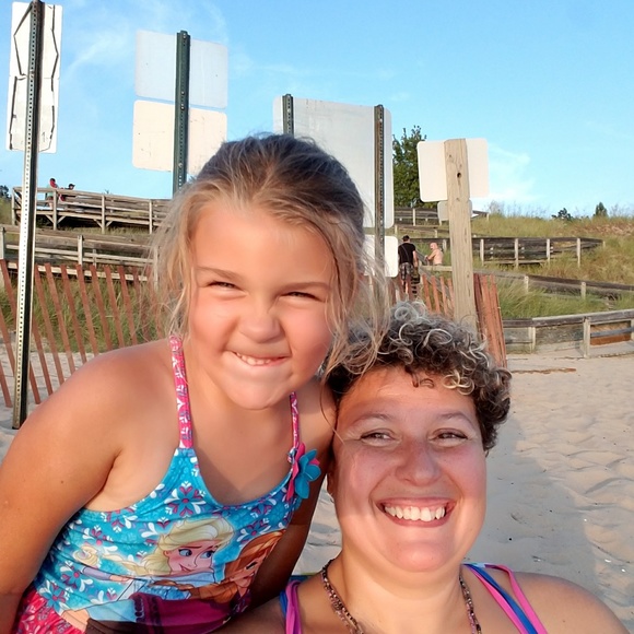 Meet your Posher, Trudy - Picture 5 of 7